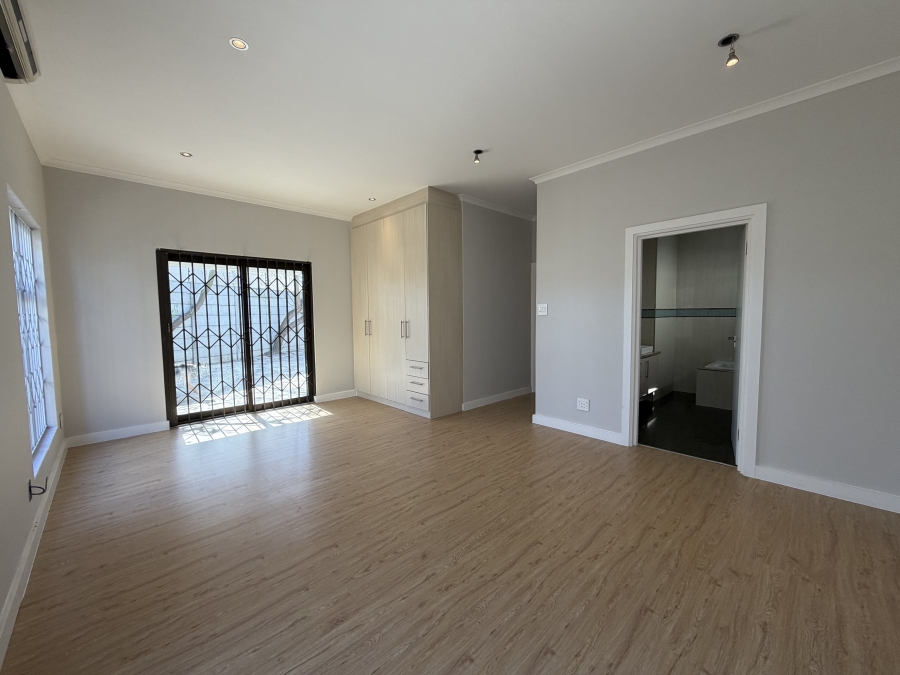 4 Bedroom Property for Sale in Parklands North Western Cape